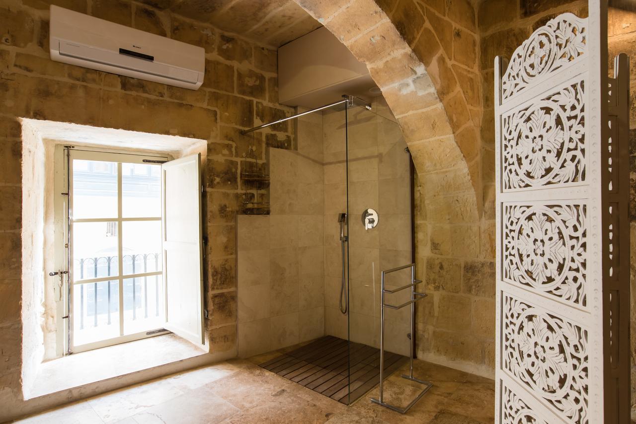 1 Bedroom Heritage Apartment Валетта Экстерьер фото
